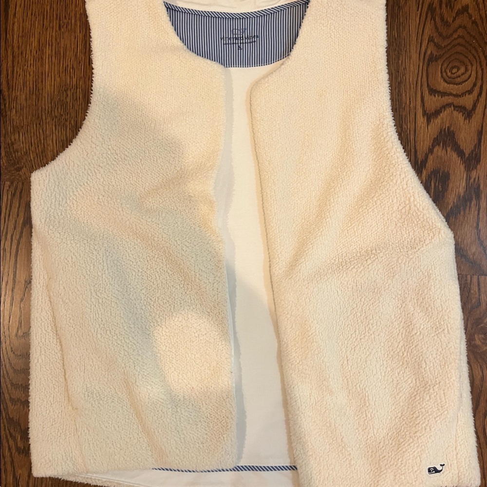 Vineyard vines kids size L vest